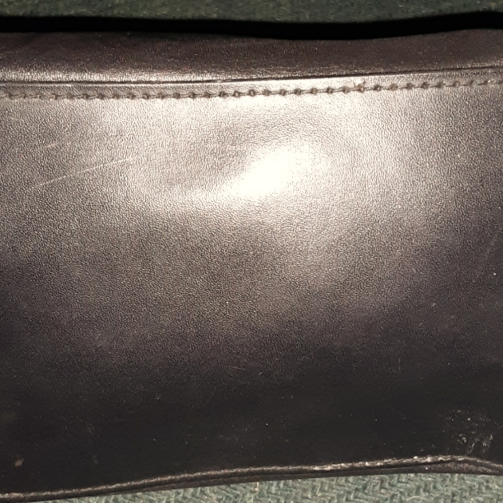 KATHY  IRELAND leather purse